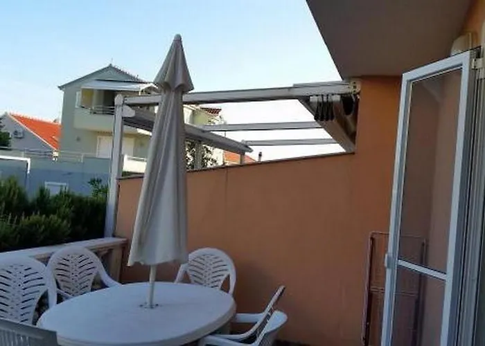 Апартаменты With Parking Space Sveti Filip I Jakov, Biograd - 24707 *