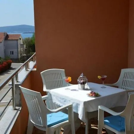 Appartamento With Parking Space Sveti Filip I Jakov, Biograd - 24707 *